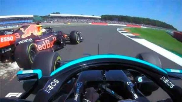 El momento del drama en la primera vuelta. (Foto: DAZN/F1)