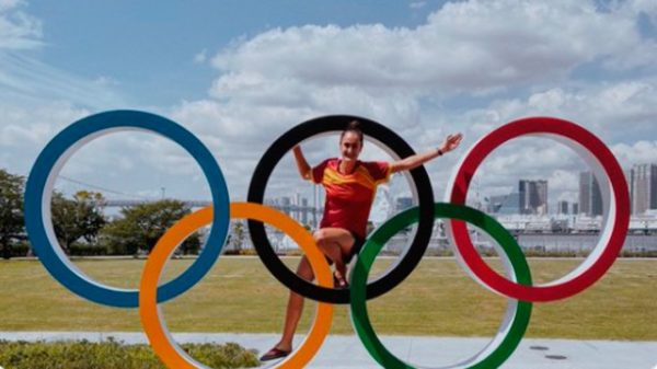 La jugadora de badminton Clara Azurmendi en Tokio. (Foto: @COE)