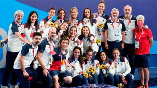 Extraordinaria selección femenina de waterpolo al borde del oro. (Foto: @COE)