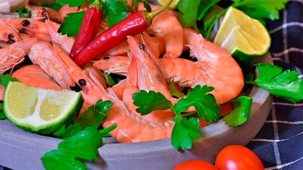 Langostinos para un rico salpicón. (Foto: RitaE/Pixabay)