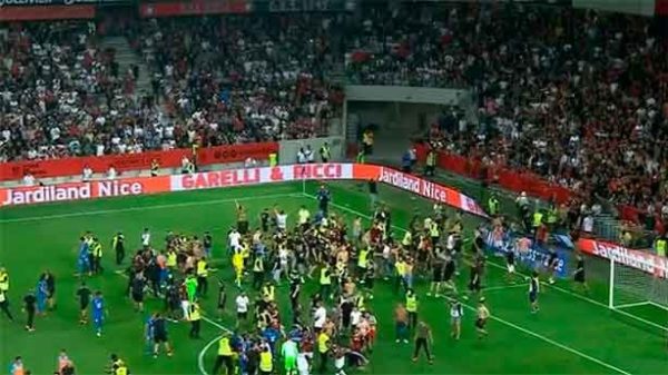Locura total y peleas a puñetazo limpio. (Foto:  beIN SPORTS USA)