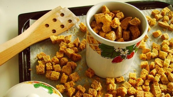 Los cuscurros se tuestan al horno en vez de freirlos en aceite. (Foto: Pixabay)