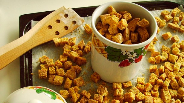 Los cuscurros se tuestan al horno en vez de freirlos en aceite. (Foto: Pixabay)
