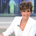 Sonsoles se integra ya en su horario habitual para contar la actualidad. (Foto: Telecinco)