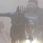 El Gamoniteiru tiene en Superman López a su primer héroe en La Vuelta.. (Foto: @LaVuelta)