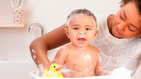 Consejos para que el bebé disfrute de su baño. (Foto: Pixabay)
