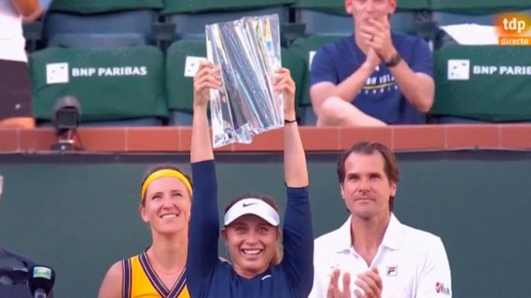 Badosa se impuso en una durísima batalla de tres horas a Azarenka. (Foto: @RFETenis)