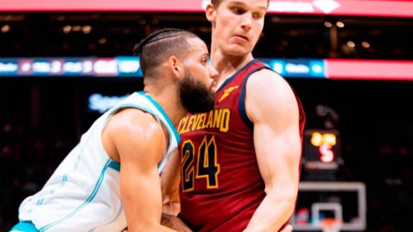 Victoria de Cavs a domicilio en Charlotte. (Foto: @Cavs)