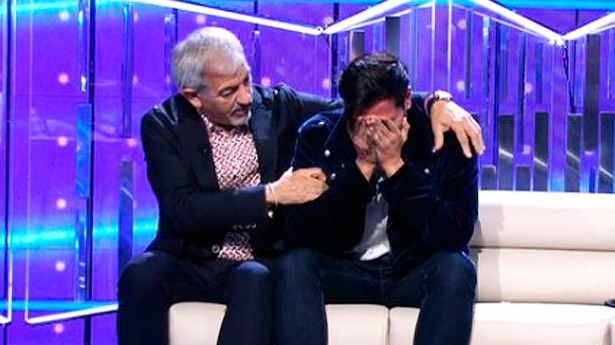 Carlos Sobera empatizó con un Gianmarco hecho polvo. (Foto: Telecinco)