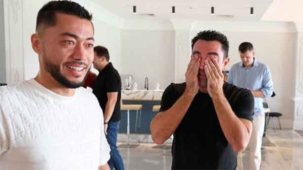 La gran emoción de Xavi en su despedida en Doda. (Foto: Al Saad)