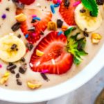 Crema de plátano con una divertida decoración. (Photo by Taylor Kiser on Unsplash)