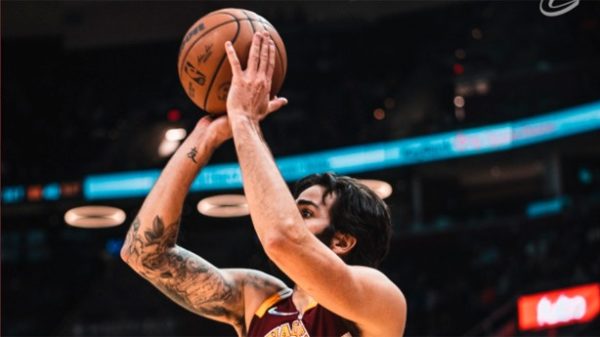 Ricky Rubio sigue en racha pese a la derrota de los suyos. (Foto: @cavs)