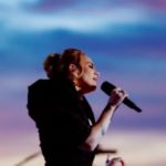 Adele aprovechó el concierto para presentar nuevos sencillos de "30". (Foto: @Adele/Twitter/CBS)