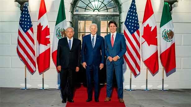 Biden ha recuperado con éxito la cumbre de los tres amigos. (Foto: @POTUS)