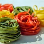 Tallarines de colores