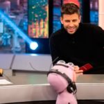 Piqué no puso pegas a ninguna pregunta ni de Motos ni de las hormigas. (Foto: Antena 3)