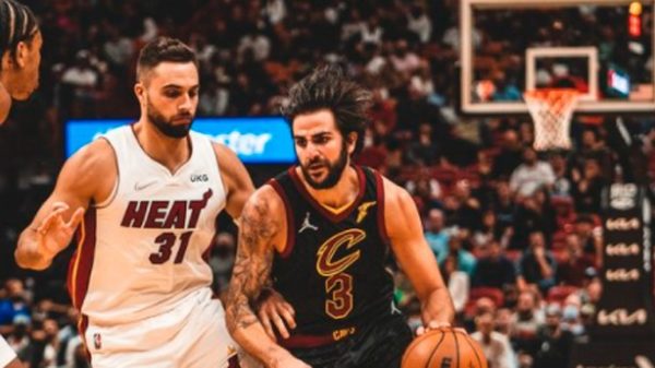 Ricky Rubio que ha bajado sus cifras anotadoras pero sigue siendo un excelente director de juego. (Foto: @cavs)