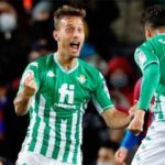 Enorme alegría y euforia del Betis al derrotar al FC Barcelona en el Camp Nou. (Foto: @LaLiga)