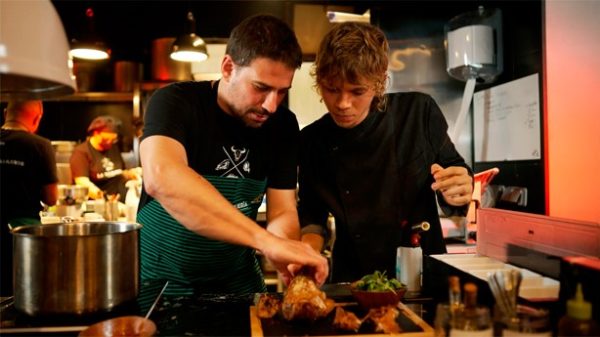 Diego García Vega también visitó España. (Foto: HBO MAX)