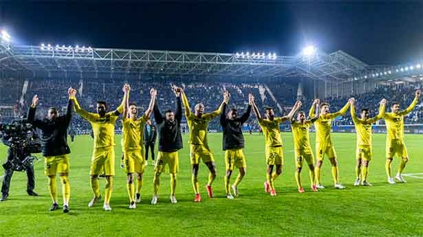 Una inmensa felicidad tras el triunfo después de la gran nevada. (Foto: @VillarrealCF)