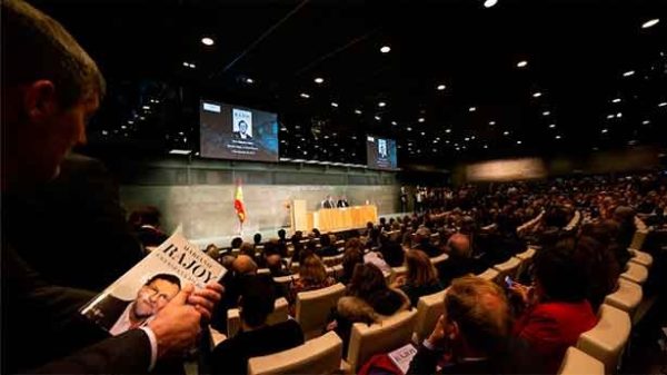 Rajoy en el evento de presentación de su último libro. (Foto: @MarianoRajoy)