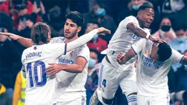Un Real Madrid feliz y contundente en el derbi. (Foto: @LaLiga)