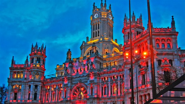 El Ayuntamiento manda una felicitación mágica a los madrileños y visitantes. (Foto: Pixabay)