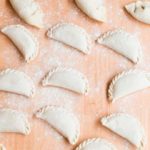 Empanadillas con un relleno muy diferente. (Photo by Lautaro González on Unsplash)