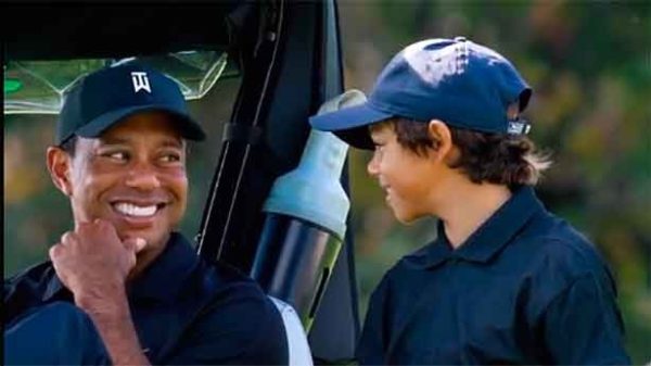 Tiger Woods junto a su hijo Charlie de 12 años. (Foto: PCN)