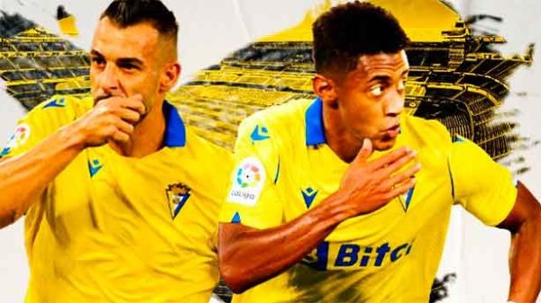 El cadismo al asalto del Santiago Bernabéu. (Foto: @CadizCF)