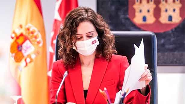 Isabel Díaz Ayuso en la cumbre de presidentes. (Foto: CdeM)
