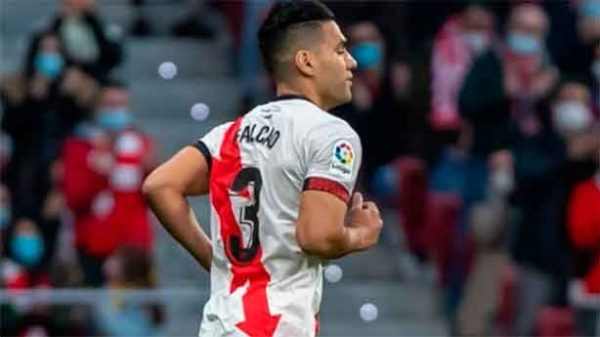 Impresionante ovación de reconocimiento