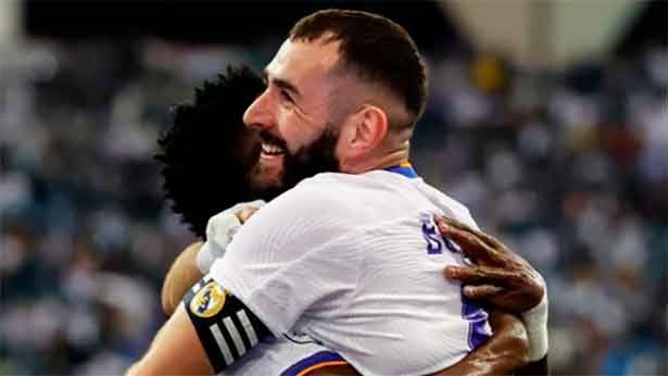 La enorme felicidad de Benzema y Vinicius. (Foto: @RealMadrid)