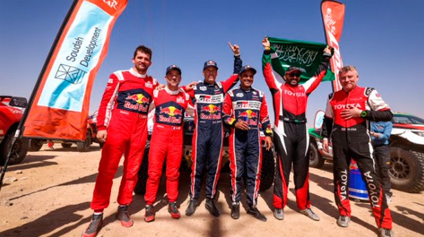 El podio del Rally Dakar 2022 tras la etapa final. (Foto: @dakar)