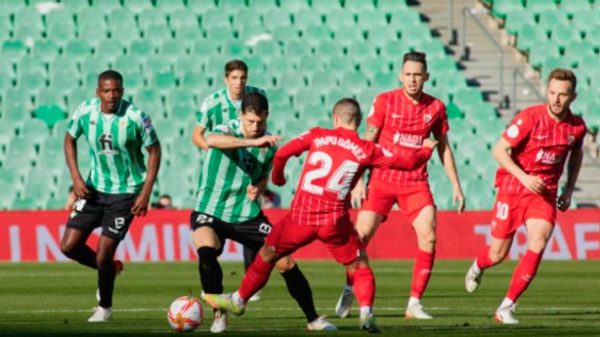 Un gol de Sergio Canales le dio el pase a cuartos de final al Betis. (Foto: @RFEF)