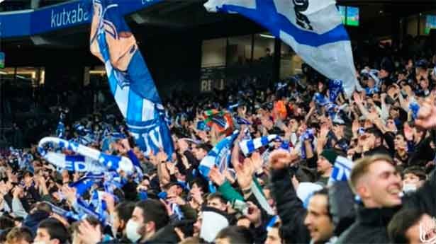 Fiesta en el Reale Arena tras graves sucesos fuera del estadio. (Foto: @RealSociedad)