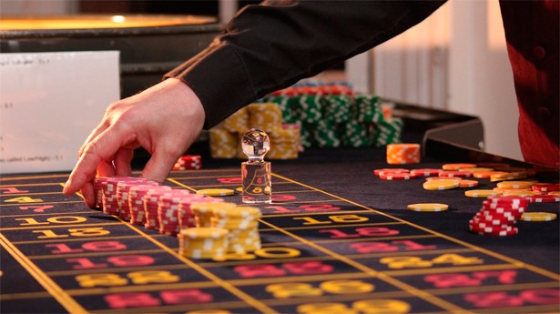 Muchos jugadores de casinos tradicionales se pasaron a la versión online. (Foto: LLY)