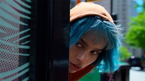 Angela deja el confinamiento porque está segura de que lo escuchado es un delito grave. (Foto: HBO)