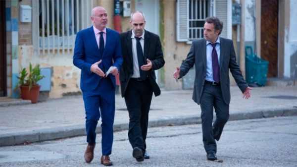 Tres canallas de barrio vuelven a encontrarse después de veinte años. (Foto: Movistar)