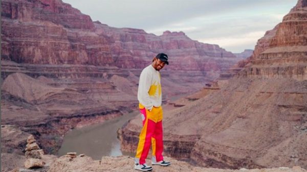 Hamilton anuncia su vuelta con esta espectacular fotografía. (Foto: lewishamilton/Instagram)