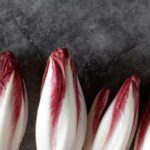 Las endibias no sólo son amarillas o verdes. (Photo by Visual Stories  Micheile on Unsplash)