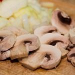 Champiñones frescos para una rica salsa aunque también pueden ser setas congeladas. (Foto: Pixabay)