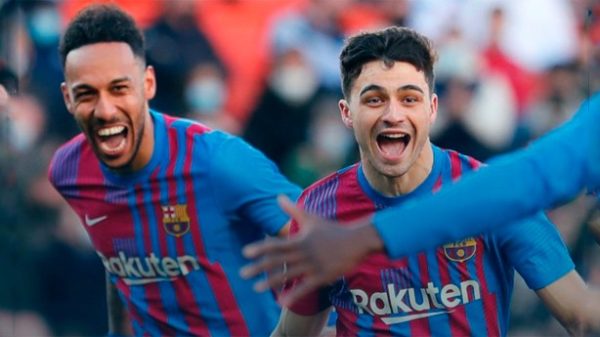 Euforia en el vestuario del FC Barcelona antes de viajar a Nápoles. (Foto: @LaLiga)