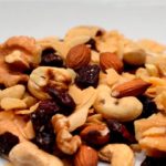 Pasas y nueces para un plato muy original. (Foto: walterrodriguezph/Pixabay)