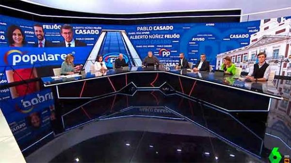 Una muerte política con honores