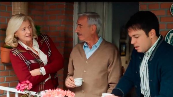 Merche y Antonio se enteran de que María está embarazada. (Foto: RTVE)
