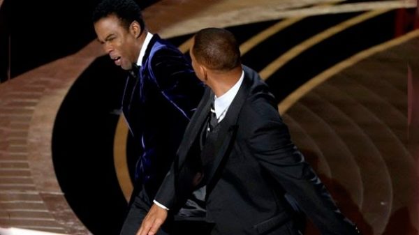 El bofetón de Will Smith no formaba parte del guion de los Oscar. (Foto: captura Movistar)