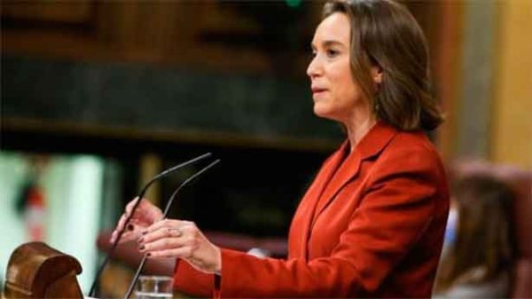 Cuca Gamarra. incisiva en su crítica a la gestión del caos político