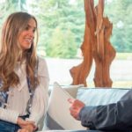 María Pombo con Bertín Osborne en Mi casa es la tuya. (Foto: Telecinco)