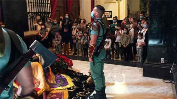 La Guardia de Honor del Cristo de la Buena Muerte. (Foto: @CofradíadeMena)